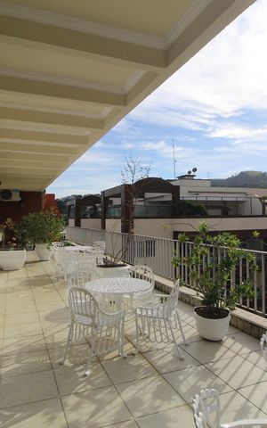 Apartamento à venda com 221m², 3 quartos e 3 vagasSala - Varanda