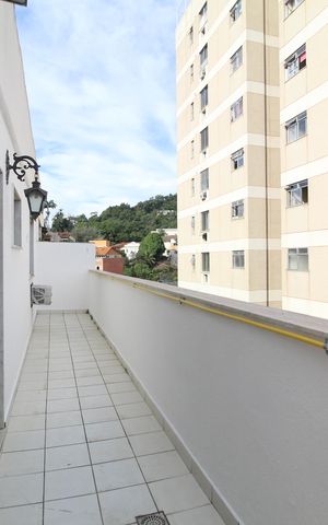 Apartamento à venda com 221m², 3 quartos e 3 vagasQuarto 3 - Varanda
