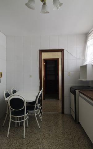 Apartamento à venda com 221m², 3 quartos e 3 vagasCozinha