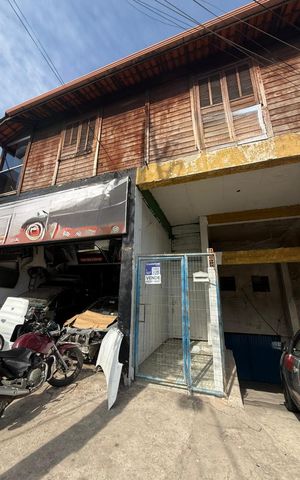 Casa à venda com 120m², 2 quartos e sem vaga Casa à venda com 120m², 2 quartos e sem vagaFachada