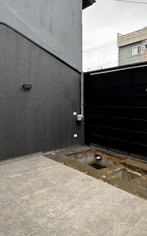 Casa à venda com 74m², 2 quartos e 2 vagas Casa à venda com 74m², 2 quartos e 2 vagasGaragem