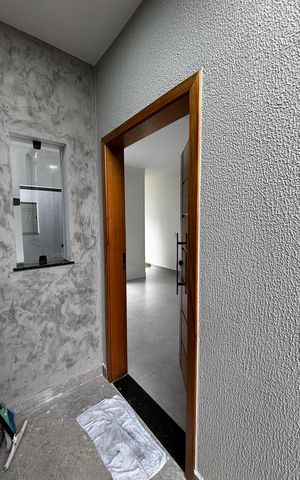 Casa à venda com 74m², 2 quartos e 2 vagas Casa à venda com 74m², 2 quartos e 2 vagasEntrada