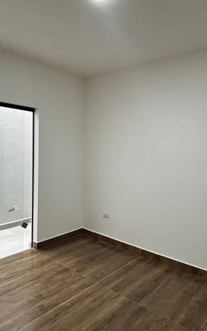 Casa à venda com 74m², 2 quartos e 2 vagas Casa à venda com 74m², 2 quartos e 2 vagasSuite