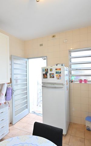 Casa para alugar com 100m², 2 quartos e 2 vagasCozinha