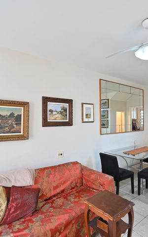 Casa para alugar com 100m², 2 quartos e 2 vagasSala
