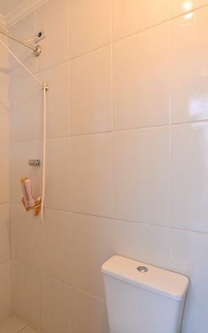 Casa para alugar com 100m², 2 quartos e 2 vagasBanheiro de serviço