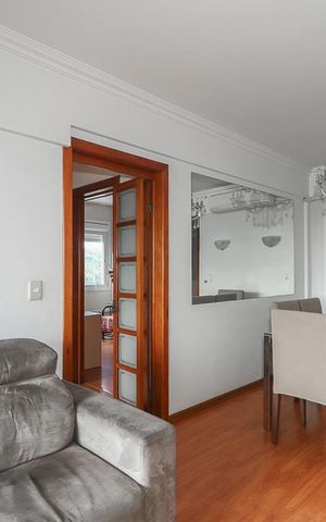 Apartamento à venda com 77m², 2 quartos e 1 vagaSala