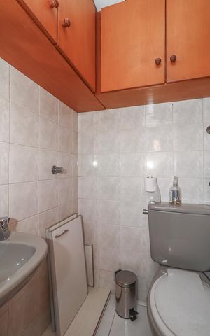 Apartamento à venda com 77m², 2 quartos e 1 vagaBanheiro de serviço