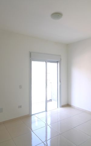 Casa à venda com 86m², 3 quartos e 2 vagasSuíte