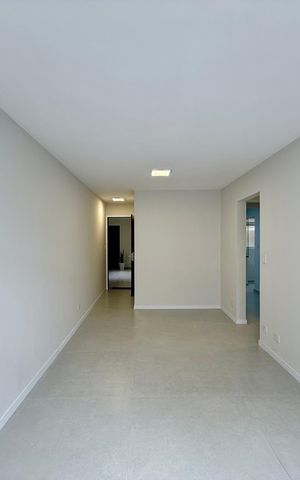 Apartamento à venda com 83m², 3 quartos e 1 vaga Apartamento à venda com 83m², 3 quartos e 1 vagaSala