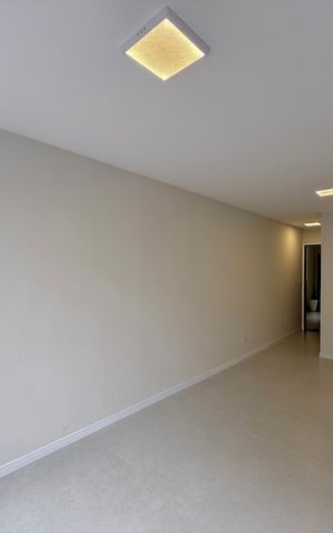 Apartamento à venda com 83m², 3 quartos e 1 vaga Apartamento à venda com 83m², 3 quartos e 1 vagaSala
