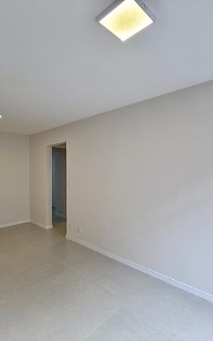Apartamento à venda com 83m², 3 quartos e 1 vaga Apartamento à venda com 83m², 3 quartos e 1 vagaSala