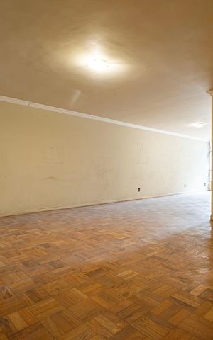 Apartamento à venda com 186m², 3 quartos e 1 vaga Apartamento à venda com 186m², 3 quartos e 1 vagaSala