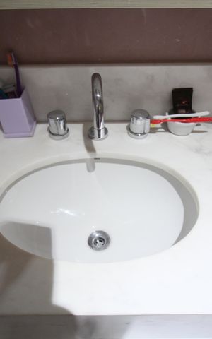 Apartamento à venda com 141m², 2 quartos e 2 vagasBanheiro da Suíte 2