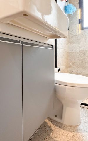 Apartamento à venda com 52m², 2 quartos e 1 vaga Apartamento à venda com 52m², 2 quartos e 1 vagaBanheiro Social