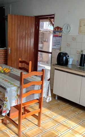 Casa à venda com 3000m², 3 quartos e 2 vagas Casa à venda com 3000m², 3 quartos e 2 vagasCozinha