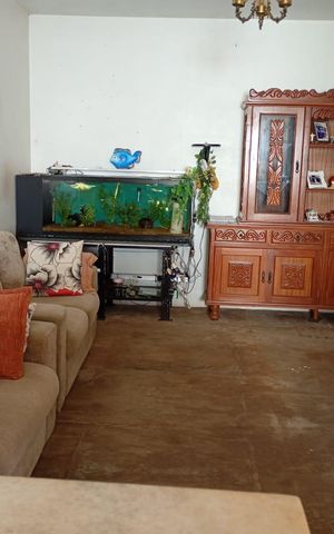 Casa à venda com 3000m², 3 quartos e 2 vagas Casa à venda com 3000m², 3 quartos e 2 vagasSala