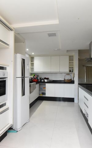 Casa à venda com 360m², 3 quartos e 3 vagasCozinha