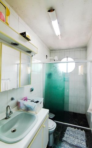 Casa à venda com 270m², 2 quartos e 3 vagasBanheiro do Quarto 1