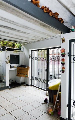 Casa à venda com 270m², 2 quartos e 3 vagasGaragem