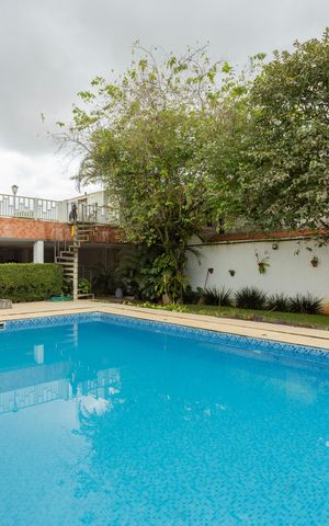 Casa à venda com 680m², 3 quartos e 5 vagasPiscina