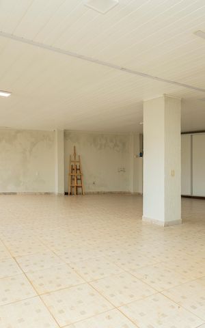 Casa à venda com 680m², 3 quartos e 5 vagasGaragem