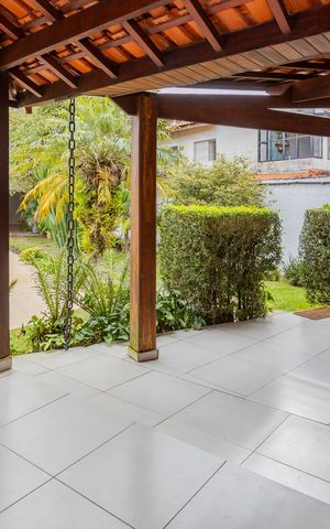 Casa à venda com 680m², 3 quartos e 5 vagasEntrada