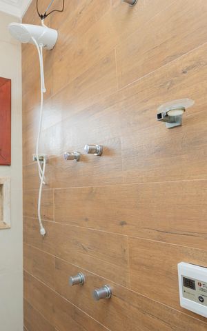 Casa à venda com 680m², 3 quartos e 5 vagasBanheiro da Suíte