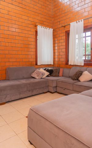 Casa à venda com 680m², 3 quartos e 5 vagasSala