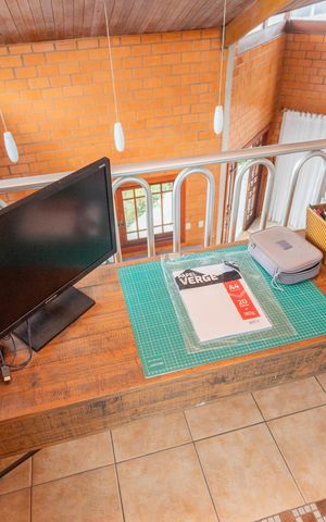 Casa à venda com 680m², 3 quartos e 5 vagasEscritório