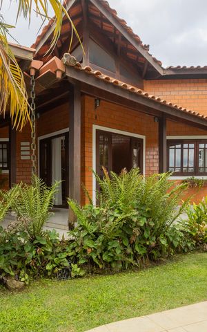 Casa à venda com 680m², 3 quartos e 5 vagasQuintal