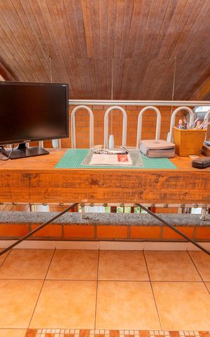 Casa à venda com 680m², 3 quartos e 5 vagasEscritório