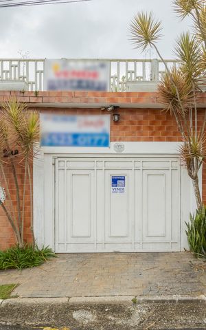 Casa à venda com 680m², 3 quartos e 5 vagasFachada