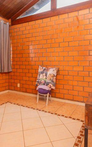 Casa à venda com 680m², 3 quartos e 5 vagasEscritório