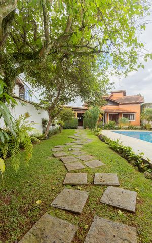 Casa à venda com 680m², 3 quartos e 5 vagasQuintal