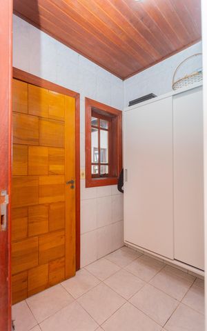 Casa à venda com 680m², 3 quartos e 5 vagasDespensa