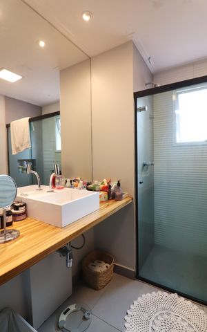 Apartamento à venda com 147m², 3 quartos e 2 vagasSuíte 1 Banheiro 