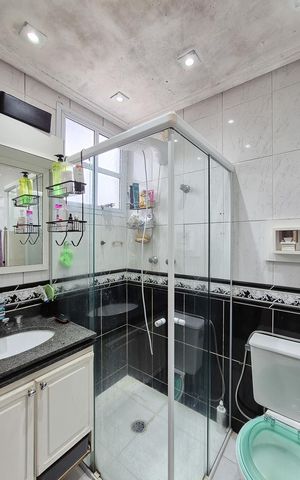 Casa de condomínio à venda com 180m², 3 quartos e 2 vagasBanheiro da Suíte