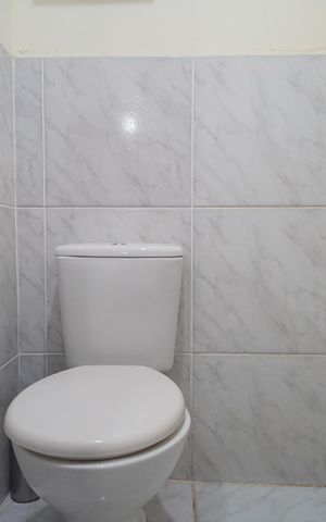 Casa à venda com 80m², 2 quartos e 2 vagasBanheiro da Suíte