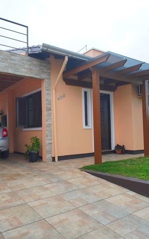 Casa à venda com 80m², 2 quartos e 2 vagasQuintal