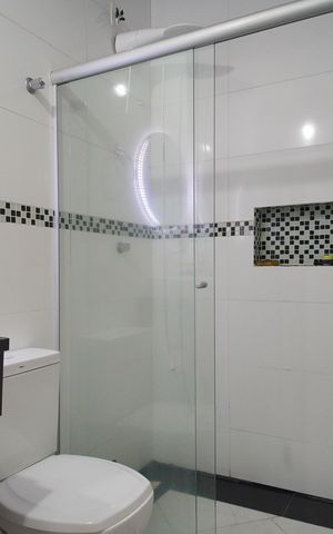 Casa à venda com 80m², 2 quartos e 2 vagasBanheiro 1