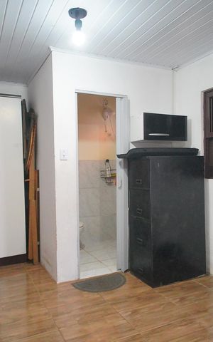 Casa à venda com 80m², 2 quartos e 2 vagasSuíte