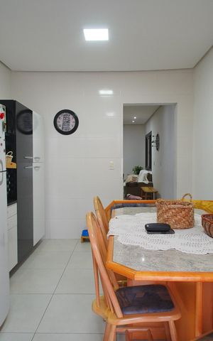Casa à venda com 80m², 2 quartos e 2 vagasCozinha