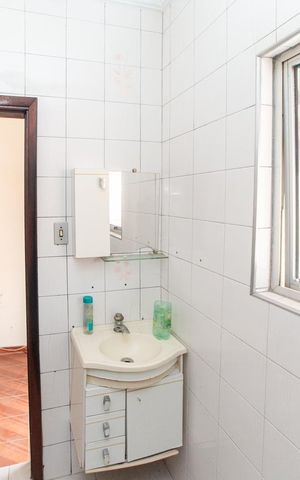 Casa à venda com 160m², 3 quartos e 5 vagas Casa à venda com 160m², 3 quartos e 5 vagasBanheiro da Suíte 1