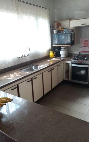 Casa à venda com 350m², 3 quartos e 3 vagas