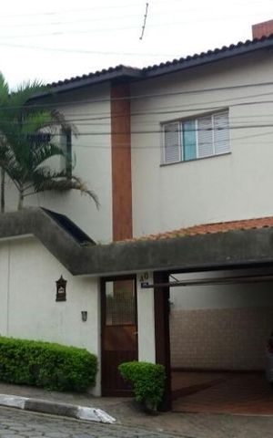 Casa à venda com 350m², 3 quartos e 3 vagas