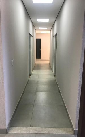Casa à venda com 550m², 1 quarto e 2 vagas Casa à venda com 550m², 1 quarto e 2 vagasCorredor
