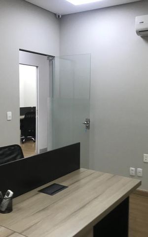 Casa à venda com 550m², 1 quarto e 2 vagas Casa à venda com 550m², 1 quarto e 2 vagasSala