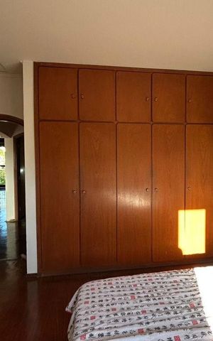 Casa à venda com 294m², 3 quartos e 2 vagas
