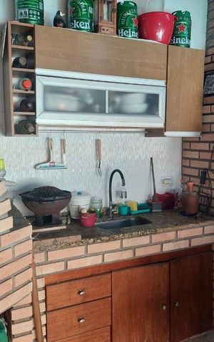 Casa à venda com 232m², 3 quartos e 4 vagas